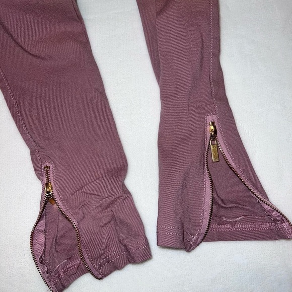 Mauve Moto Jeggings with Gold Zippers - Picture 5 of 8
